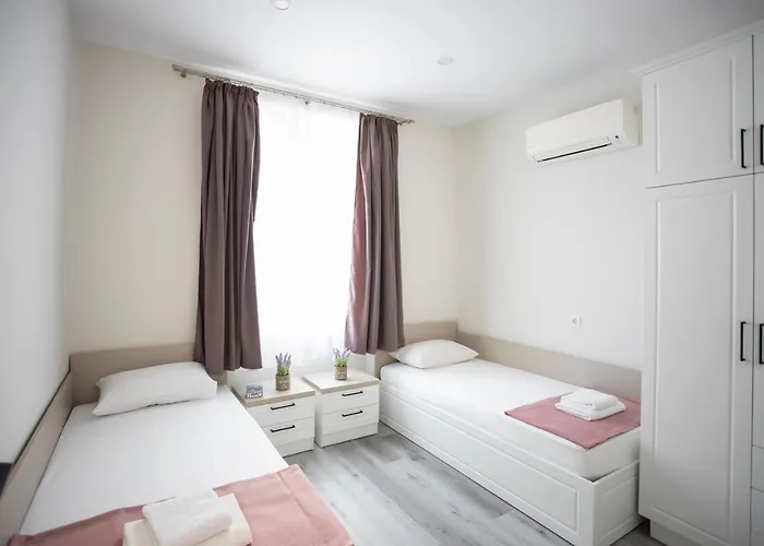 за гости стела Апартаменты *